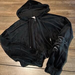 No Boundaries Black Velour "Love" Long Sleeve Cropped Hoodie Zip-Up Size M (7-9)